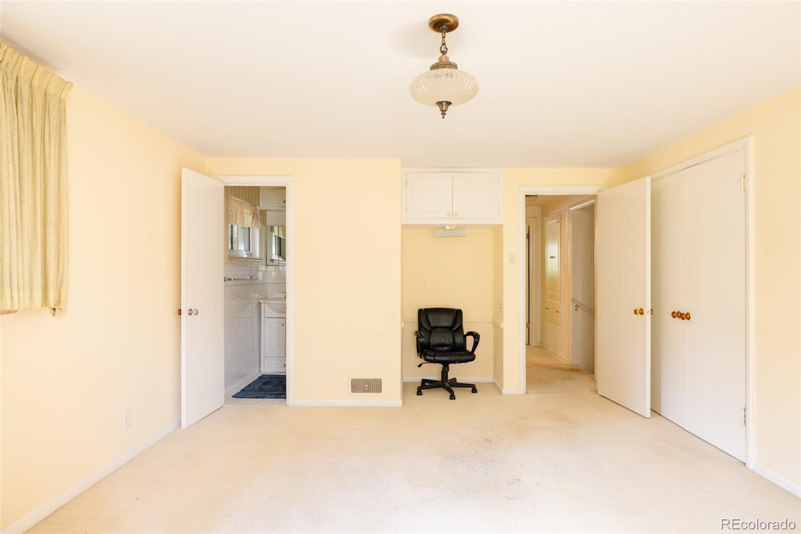 MLS Image #14 for 290  krameria street,denver, Colorado