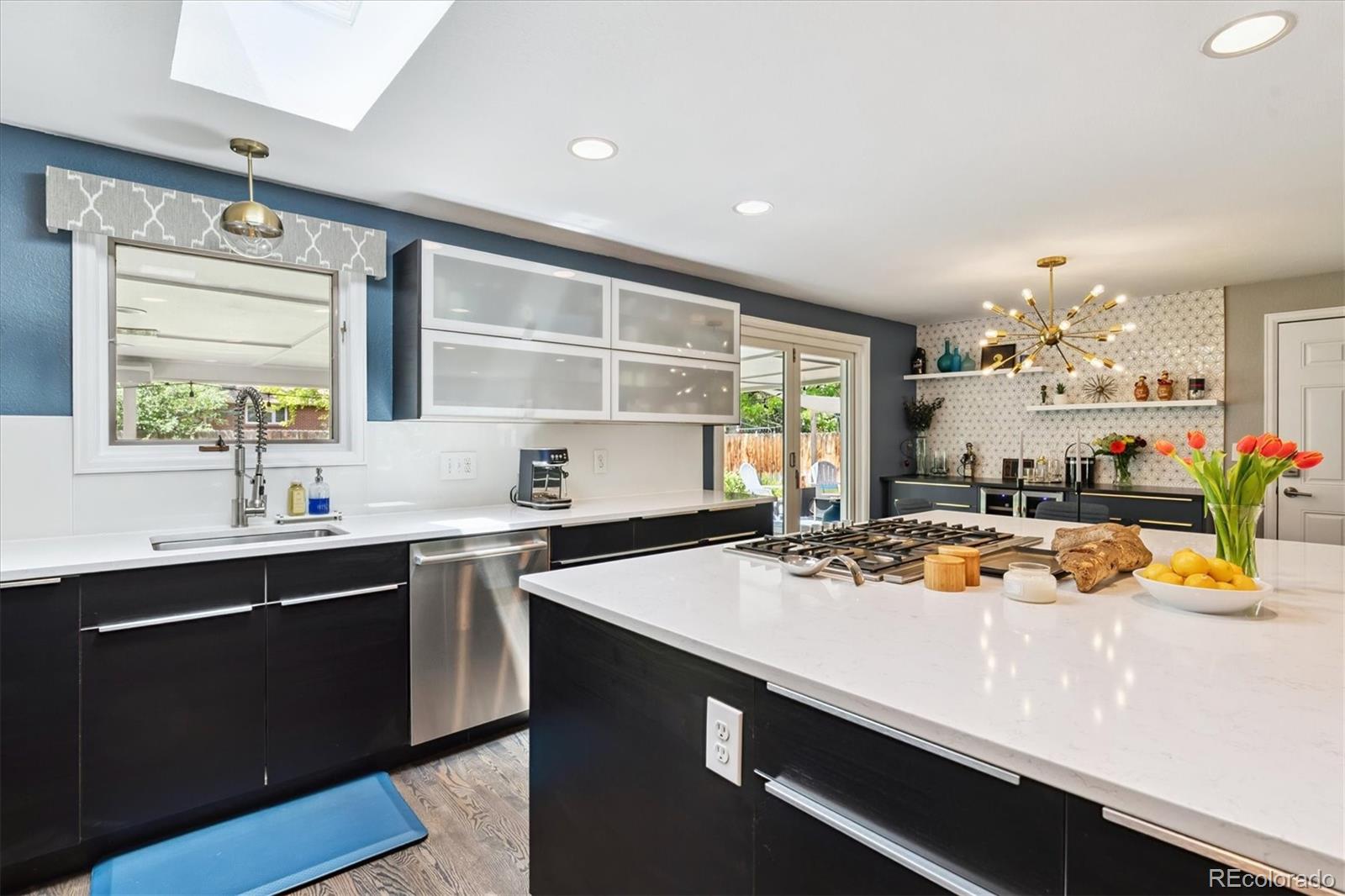 MLS Image #11 for 435 s olive way,denver, Colorado