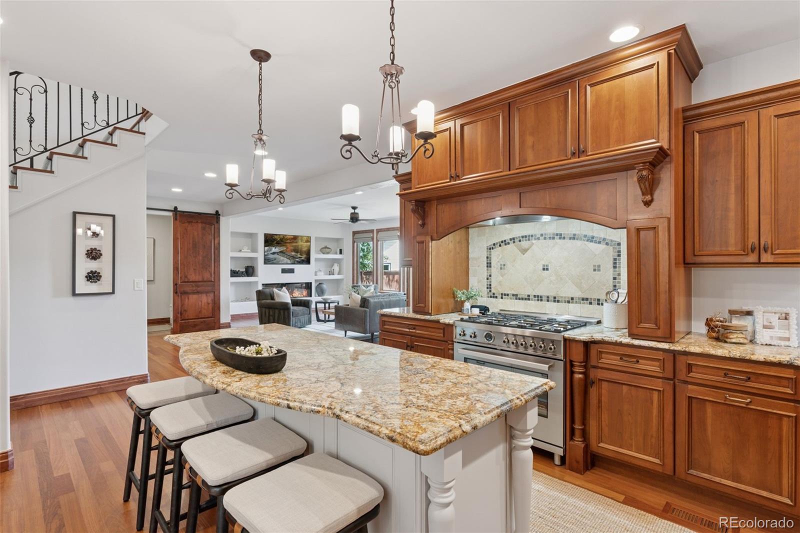 MLS Image #8 for 1026 s cook street,denver, Colorado