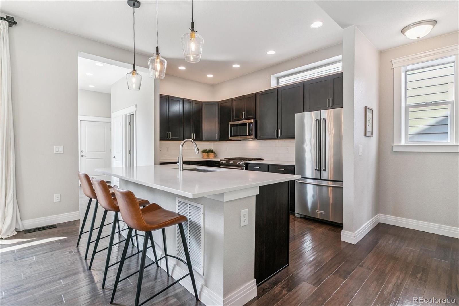 MLS Image #11 for 11120 e 26th avenue,aurora, Colorado
