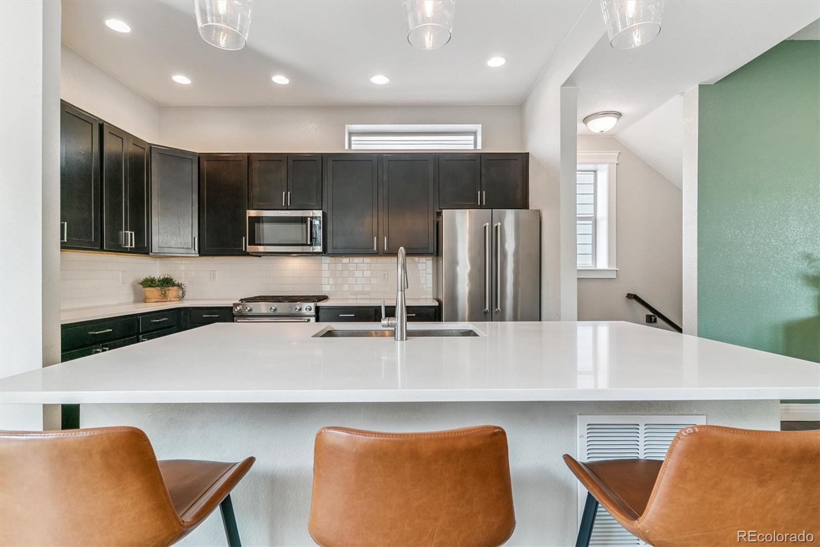 MLS Image #12 for 11120 e 26th avenue,aurora, Colorado
