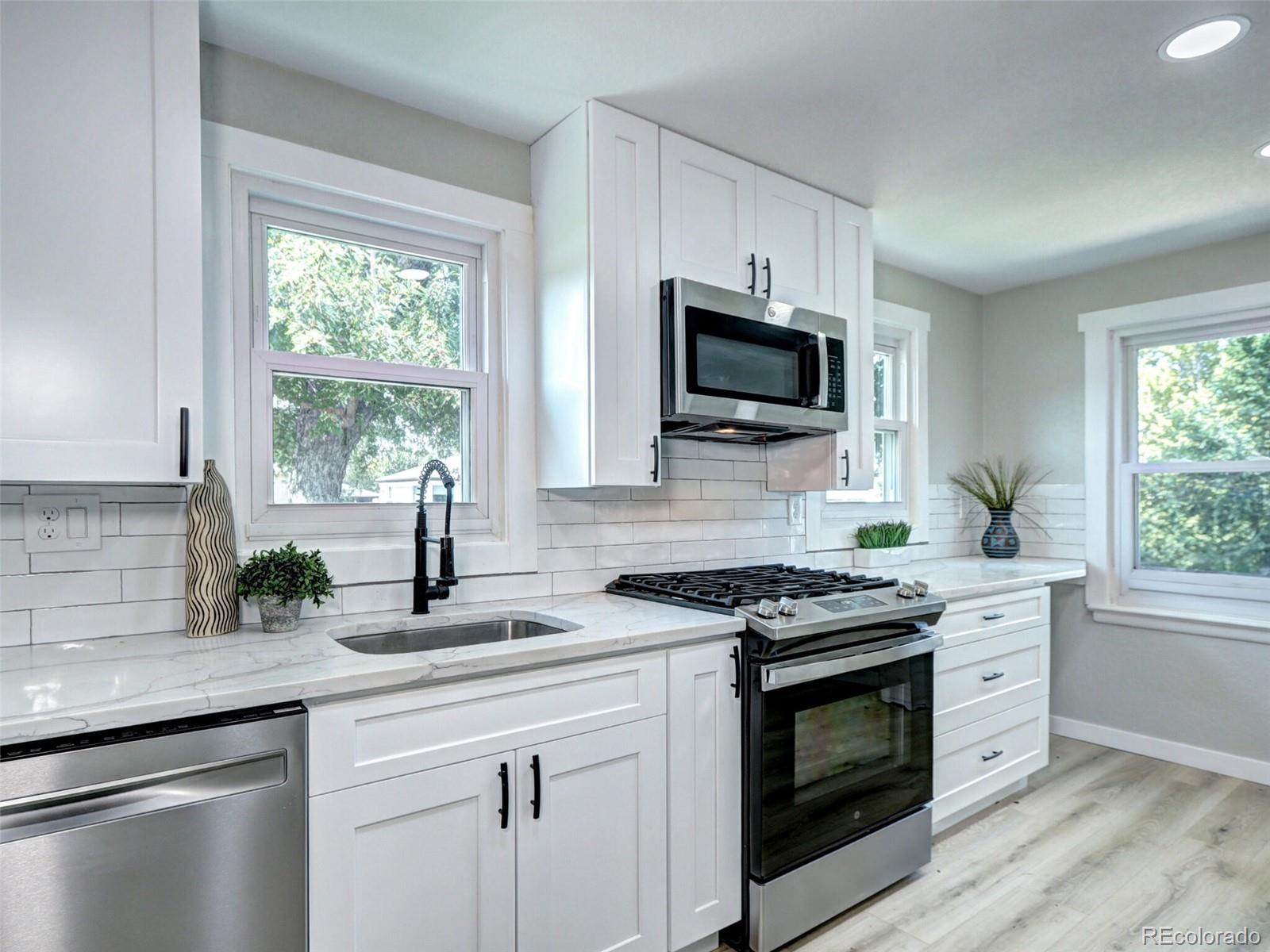 MLS Image #12 for 3280 s gilpin street,englewood, Colorado