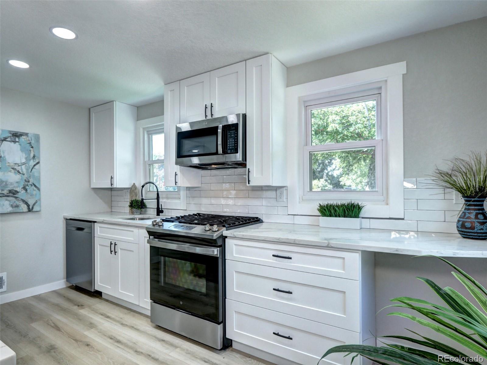 MLS Image #13 for 3280 s gilpin street,englewood, Colorado