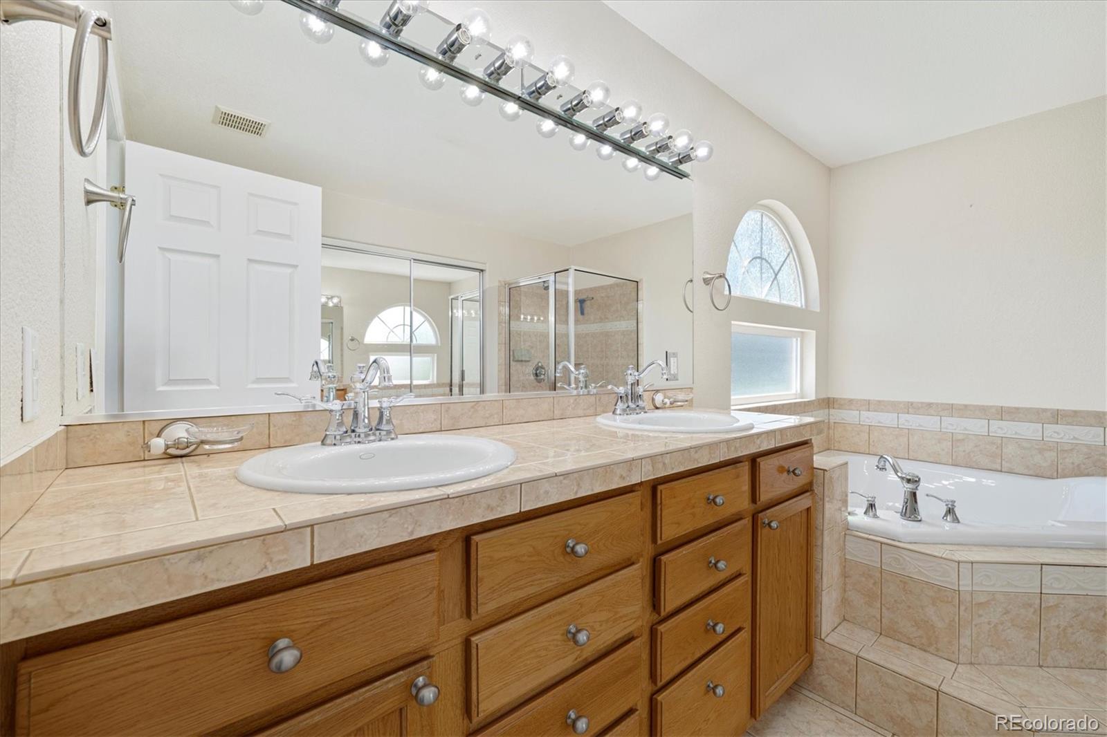 MLS Image #18 for 4822  jebel street,denver, Colorado