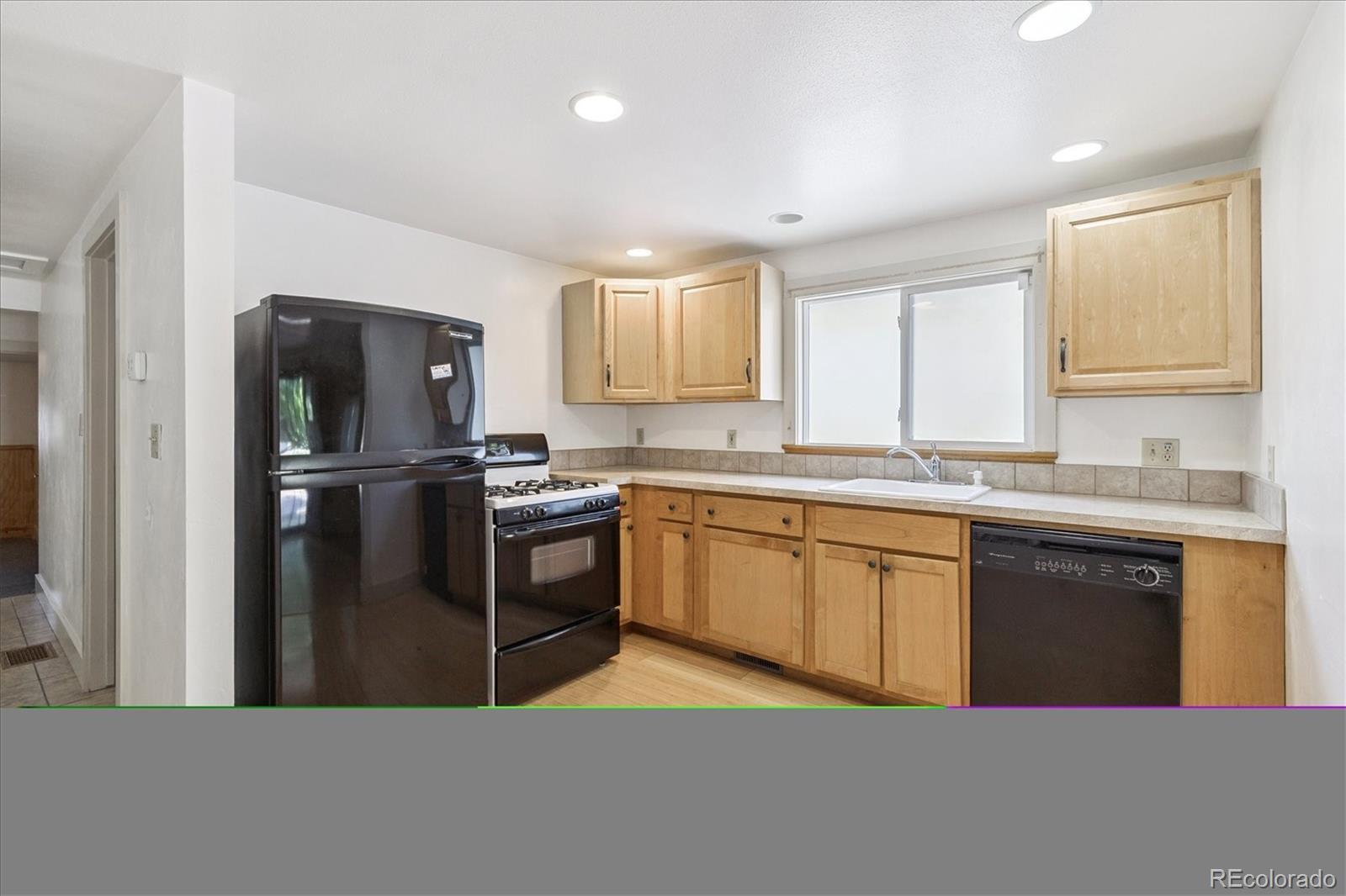 MLS Image #12 for 4836  king street,denver, Colorado