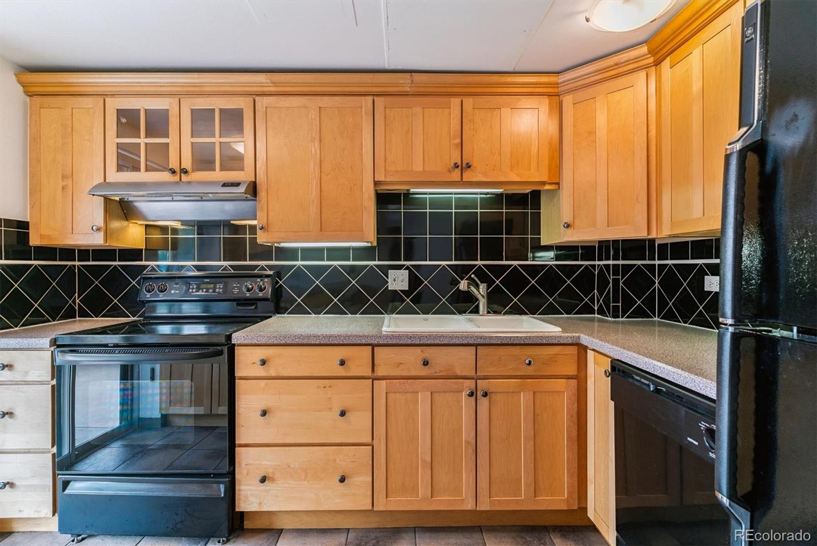 MLS Image #14 for 700 n washington street 201,denver, Colorado