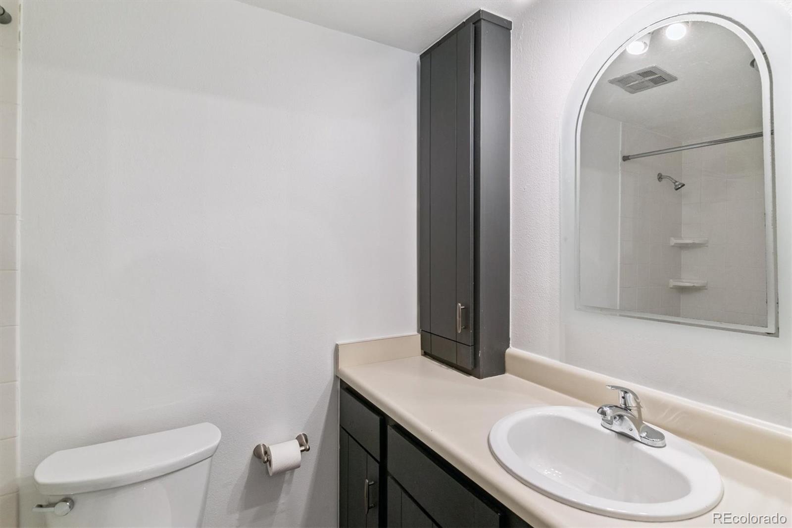 MLS Image #25 for 700 n washington street 201,denver, Colorado