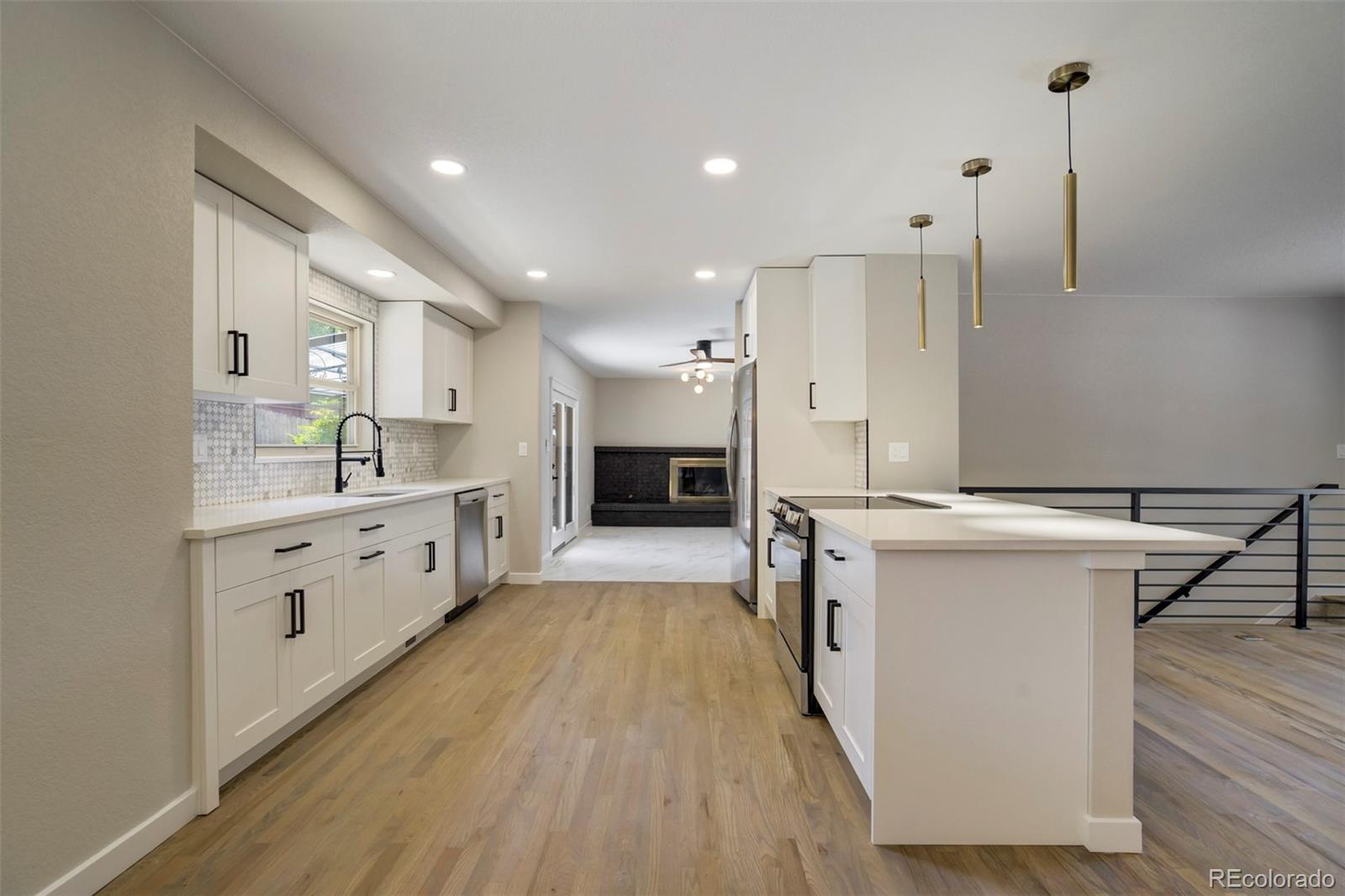 MLS Image #10 for 2215  northglen drive,colorado springs, Colorado
