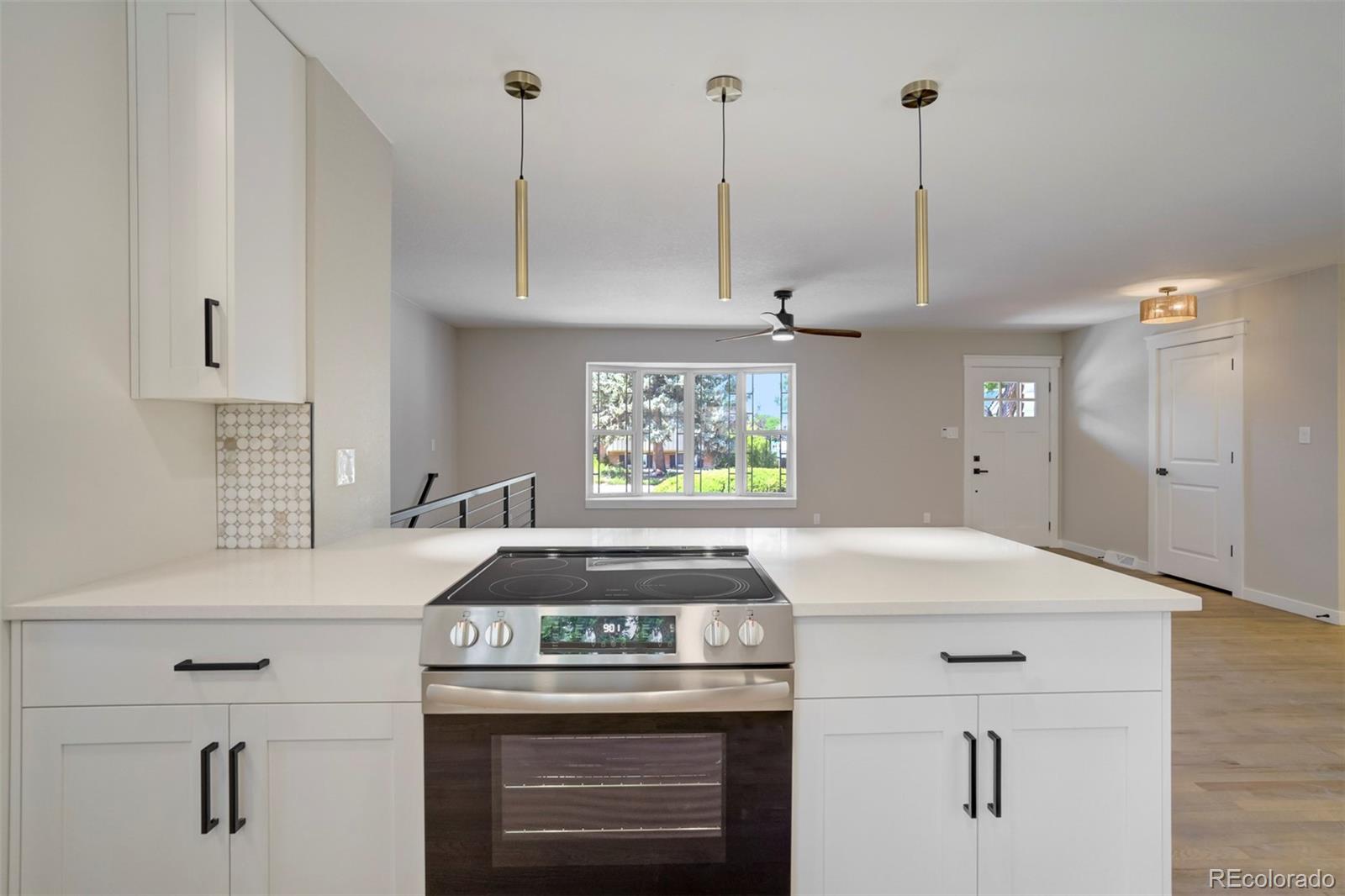 MLS Image #13 for 2215  northglen drive,colorado springs, Colorado