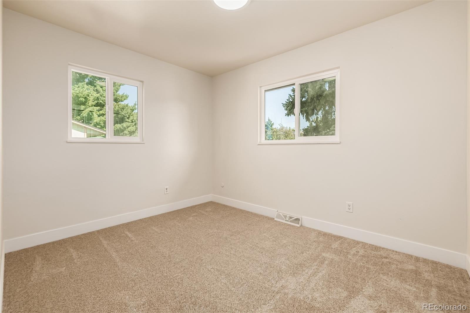 MLS Image #17 for 2221 e 84th avenue,denver, Colorado
