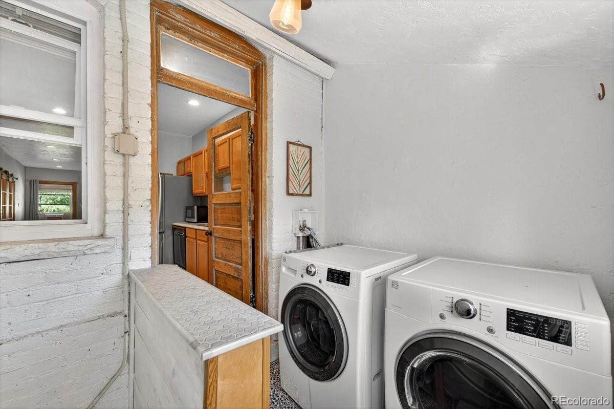 MLS Image #11 for 3034 n high street,denver, Colorado
