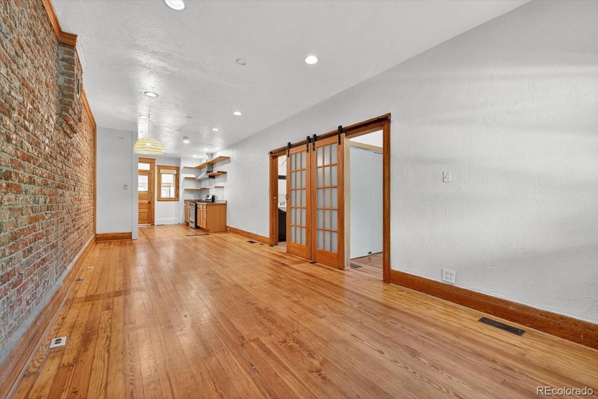 MLS Image #4 for 3034 n high street,denver, Colorado