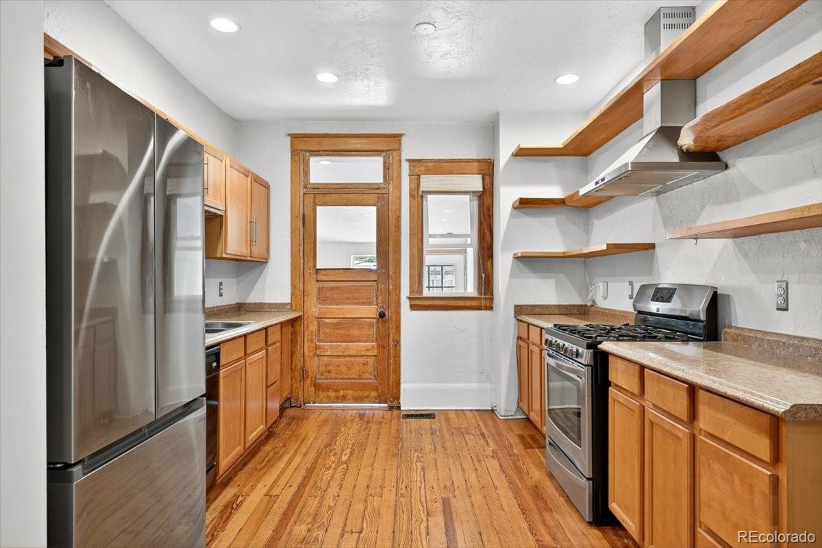 MLS Image #6 for 3034 n high street,denver, Colorado