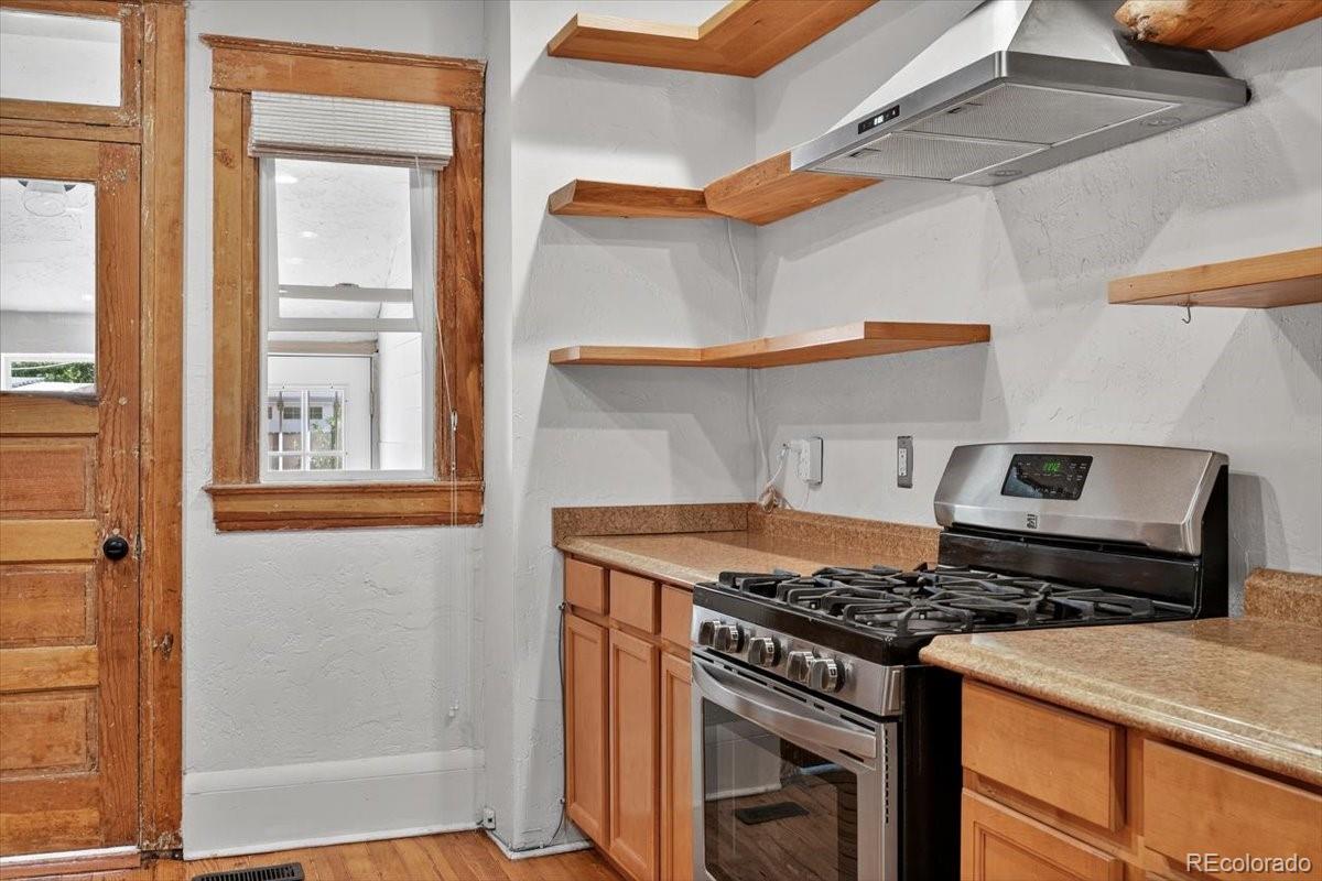 MLS Image #7 for 3034 n high street,denver, Colorado