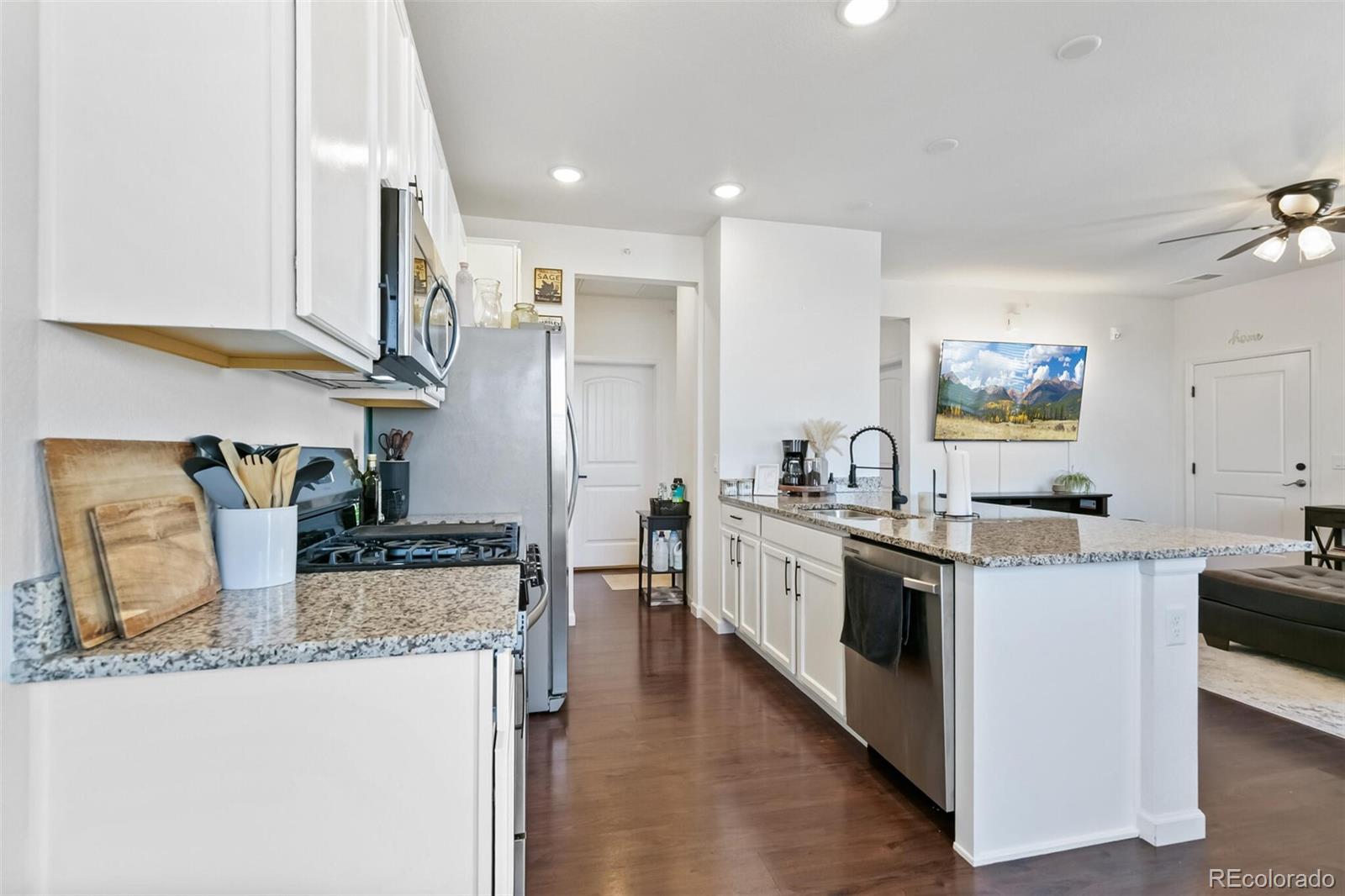 MLS Image #8 for 4605  copeland loop 204,highlands ranch, Colorado