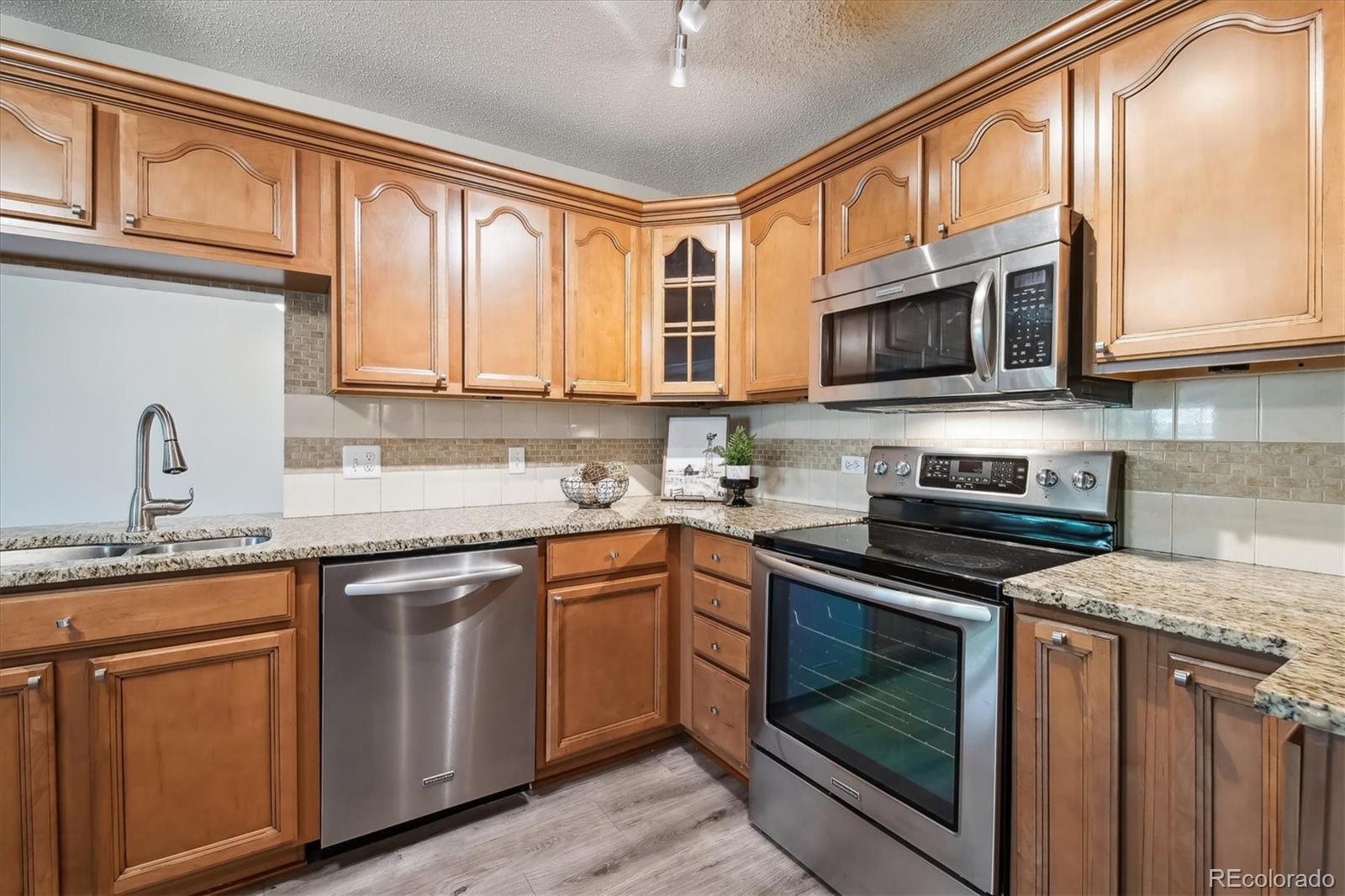 MLS Image #5 for 605 s alton way 9c,denver, Colorado