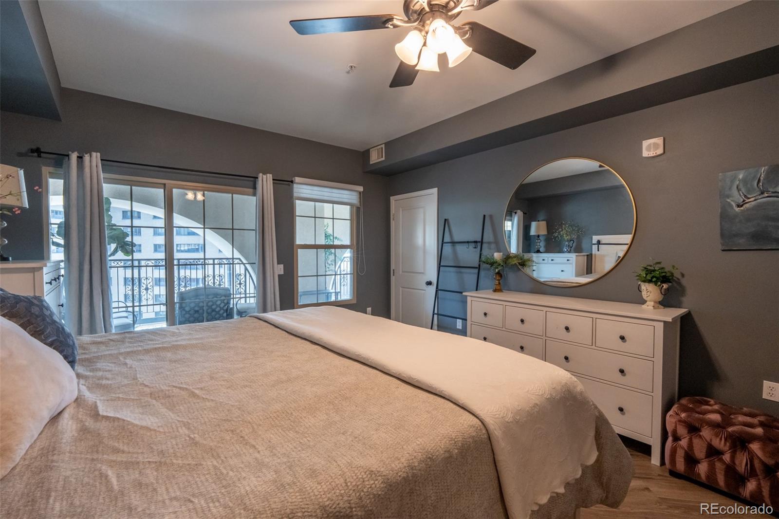 MLS Image #12 for 925 n lincoln street,denver, Colorado