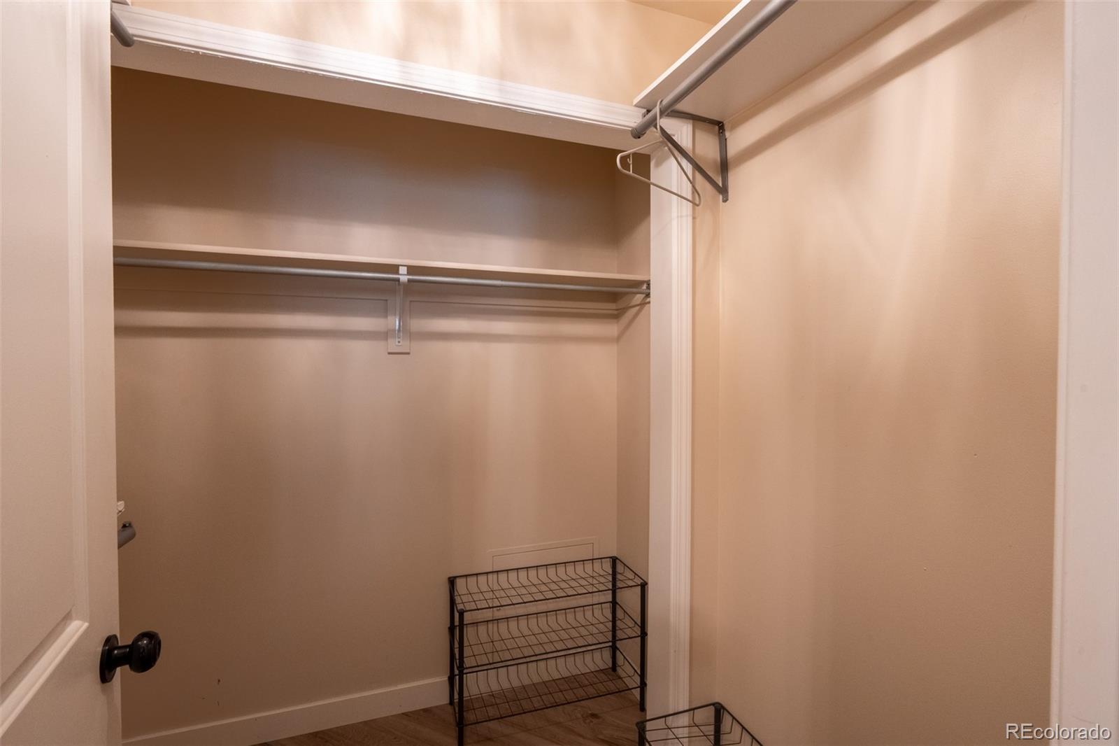 MLS Image #14 for 925 n lincoln street,denver, Colorado