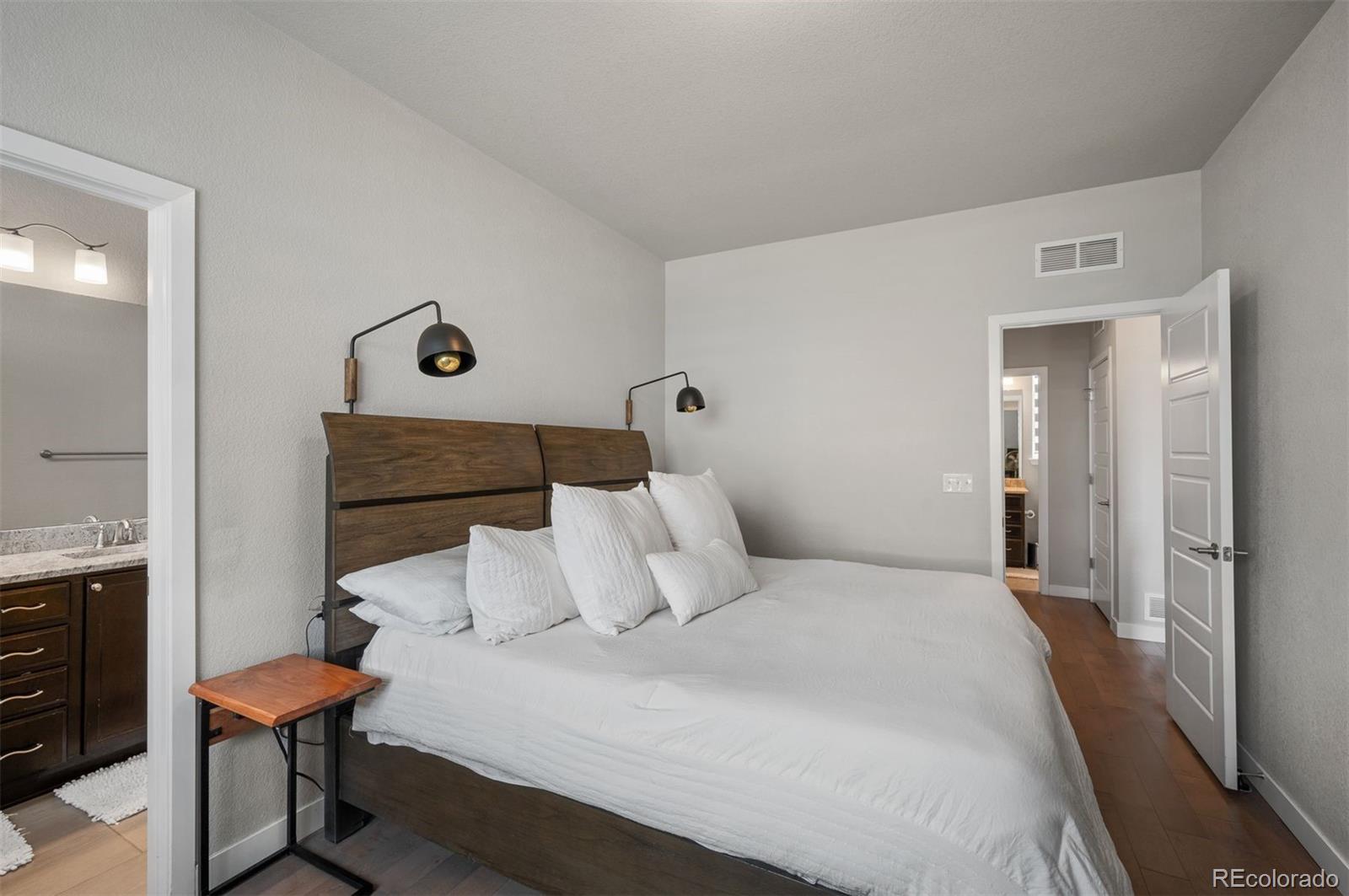 MLS Image #3 for 694 e hinsdale avenue,littleton, Colorado