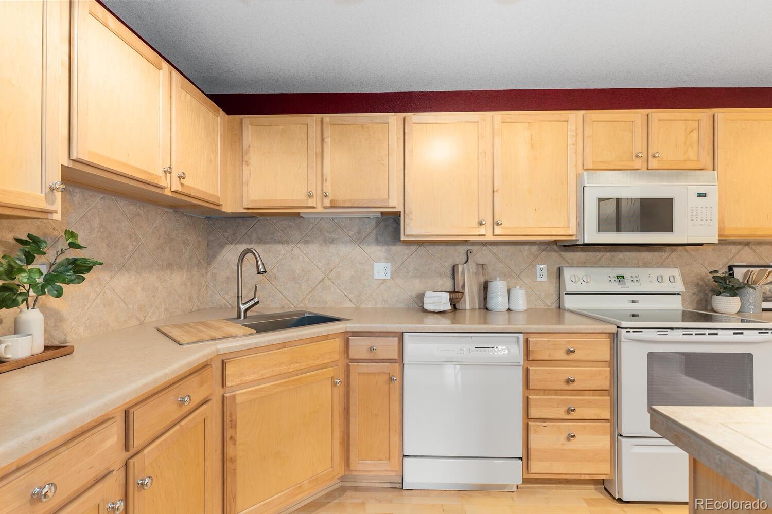 MLS Image #14 for 9876 w freiburg drive f,littleton, Colorado