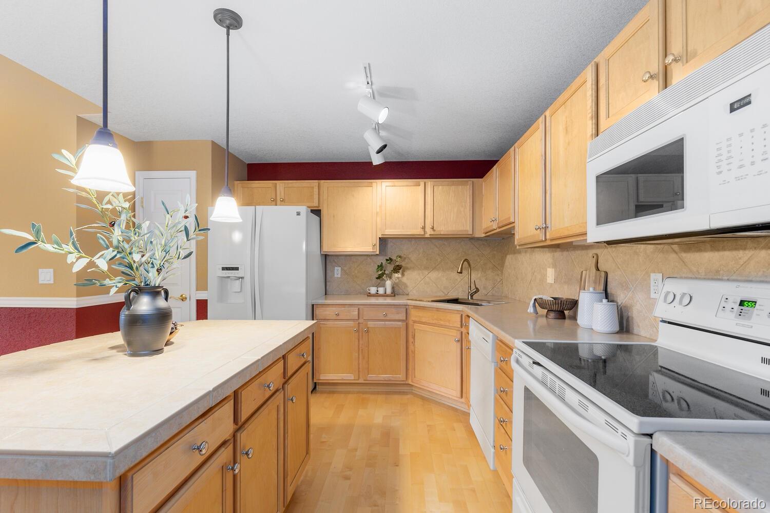 MLS Image #2 for 9876 w freiburg drive f,littleton, Colorado