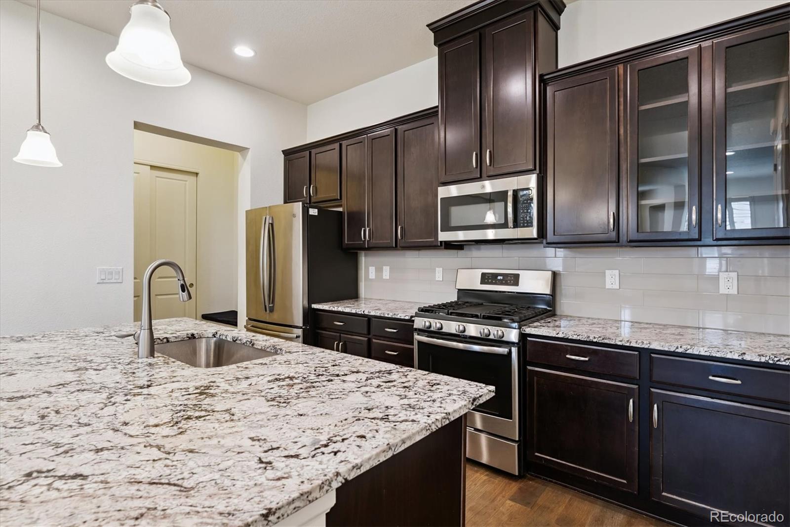 MLS Image #3 for 8252 s jackson gap court,aurora, Colorado
