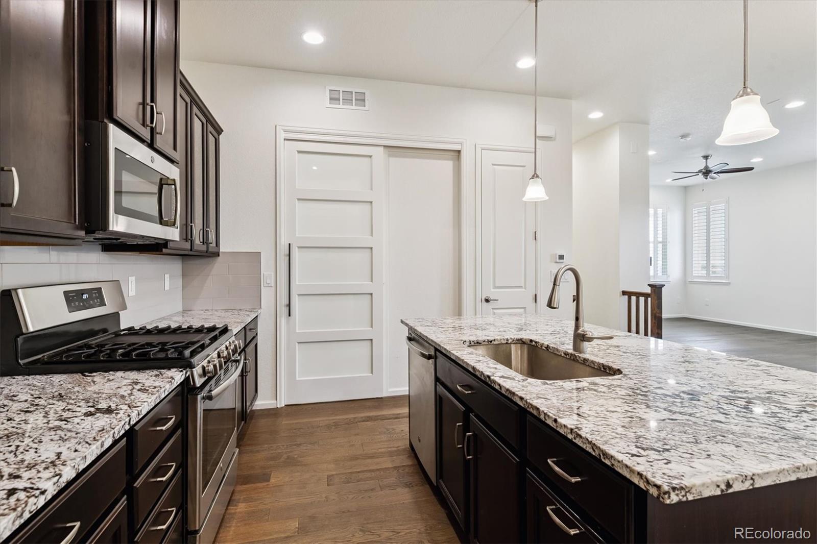 MLS Image #5 for 8252 s jackson gap court,aurora, Colorado