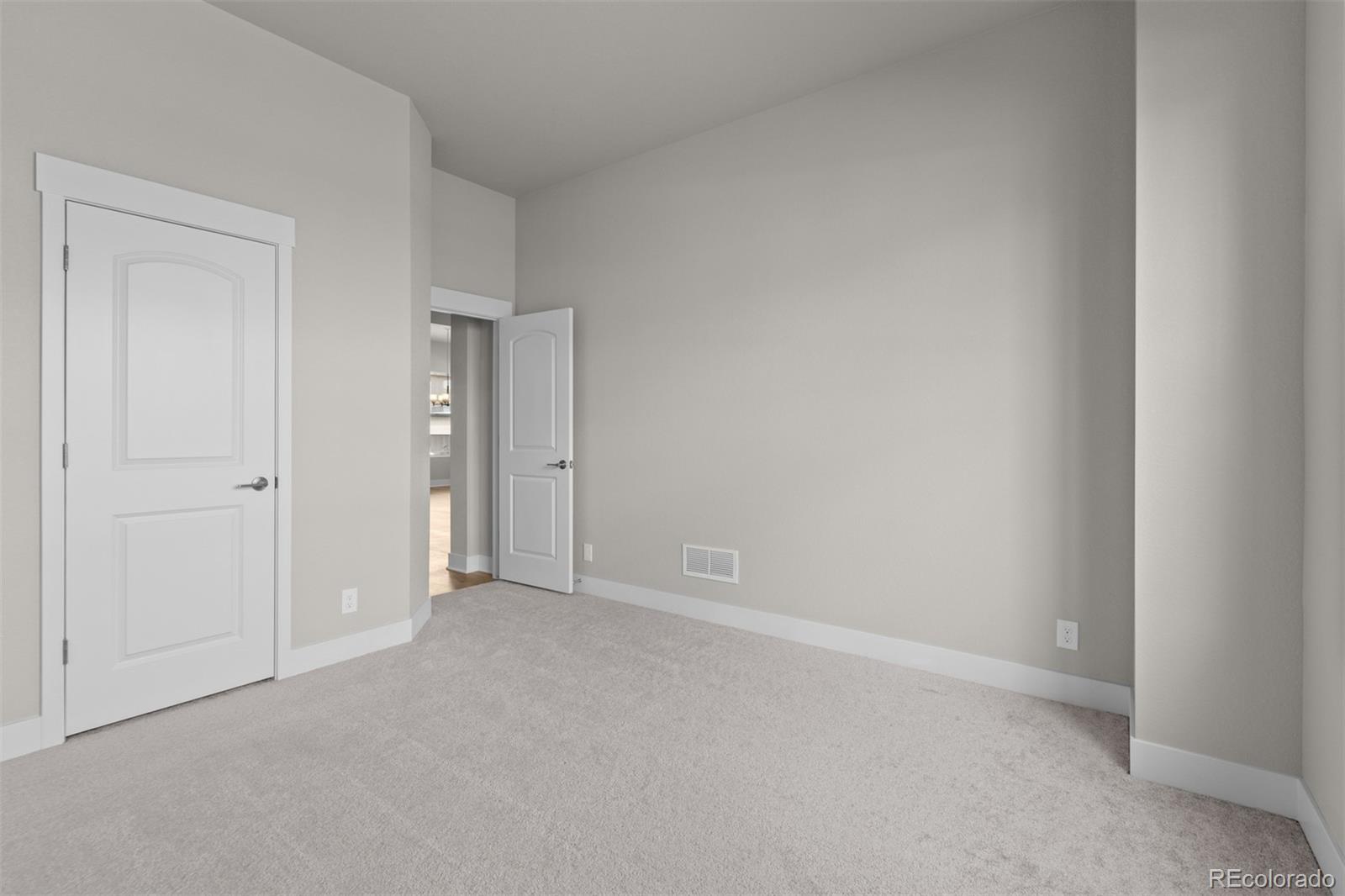 MLS Image #9 for 21202 e 63rd drive,aurora, Colorado