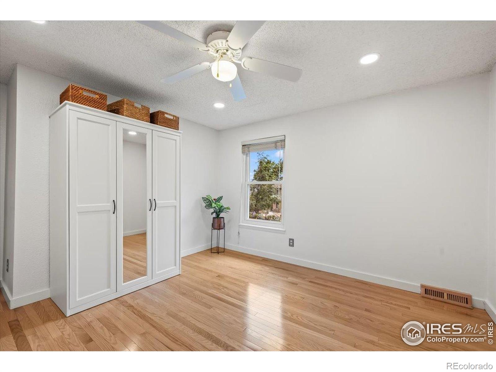 MLS Image #25 for 9903 w 86th avenue,arvada, Colorado