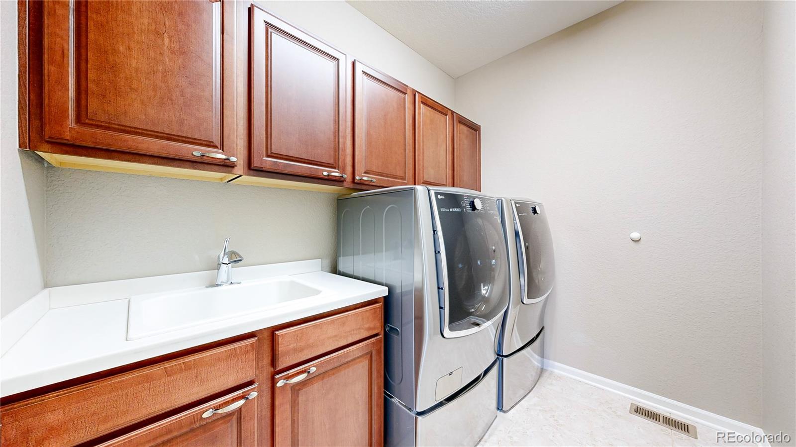 MLS Image #14 for 6265 s ider way,aurora, Colorado