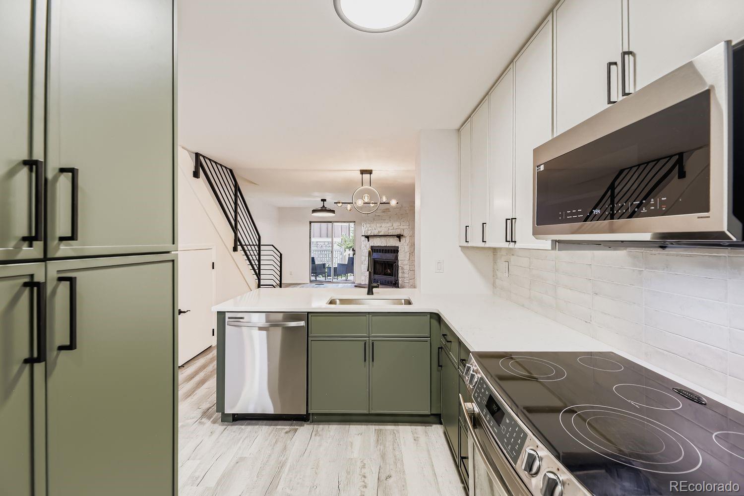 MLS Image #10 for 12055 e tennessee avenue,aurora, Colorado