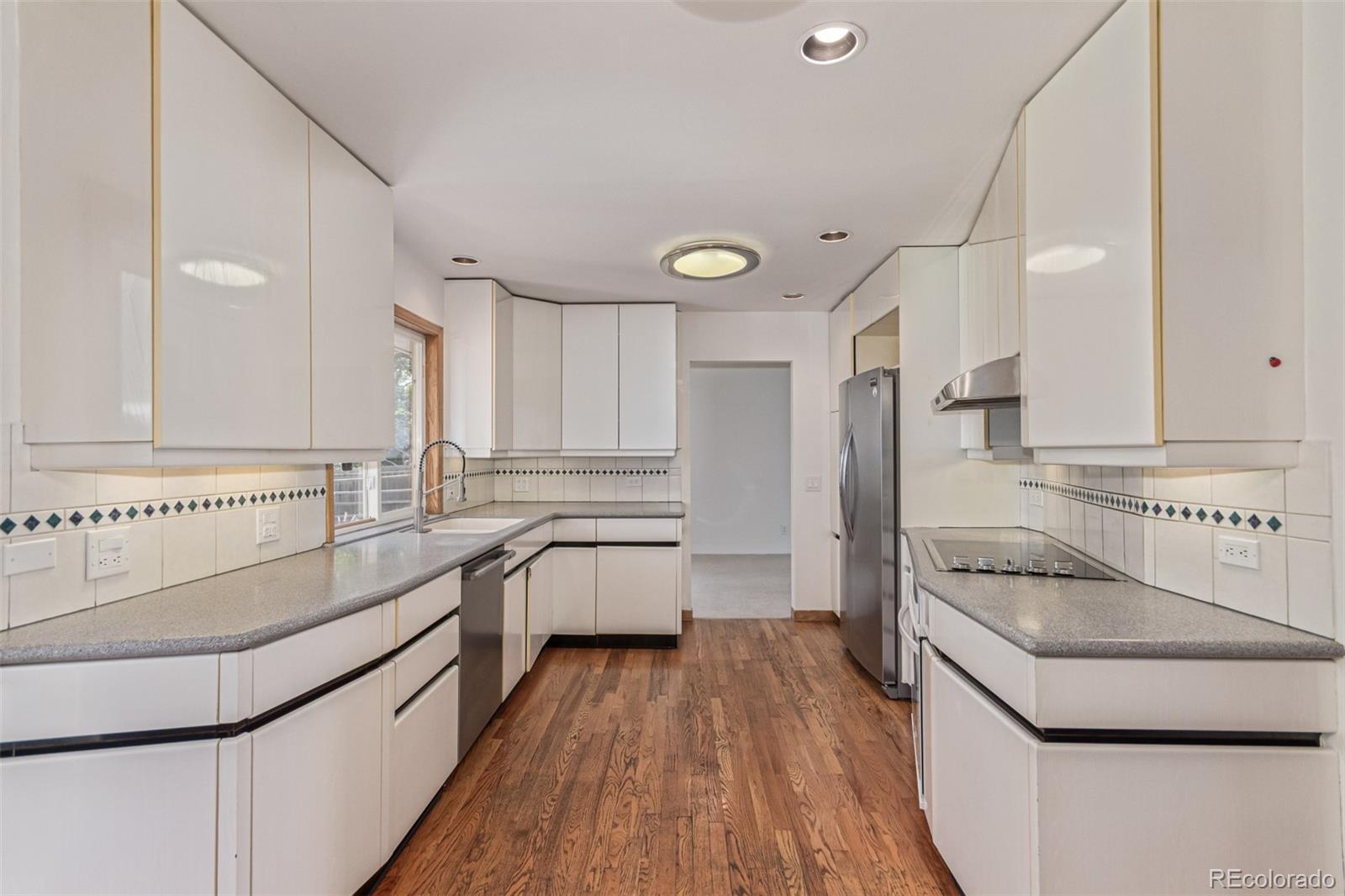 MLS Image #8 for 11956 e oregon circle,aurora, Colorado
