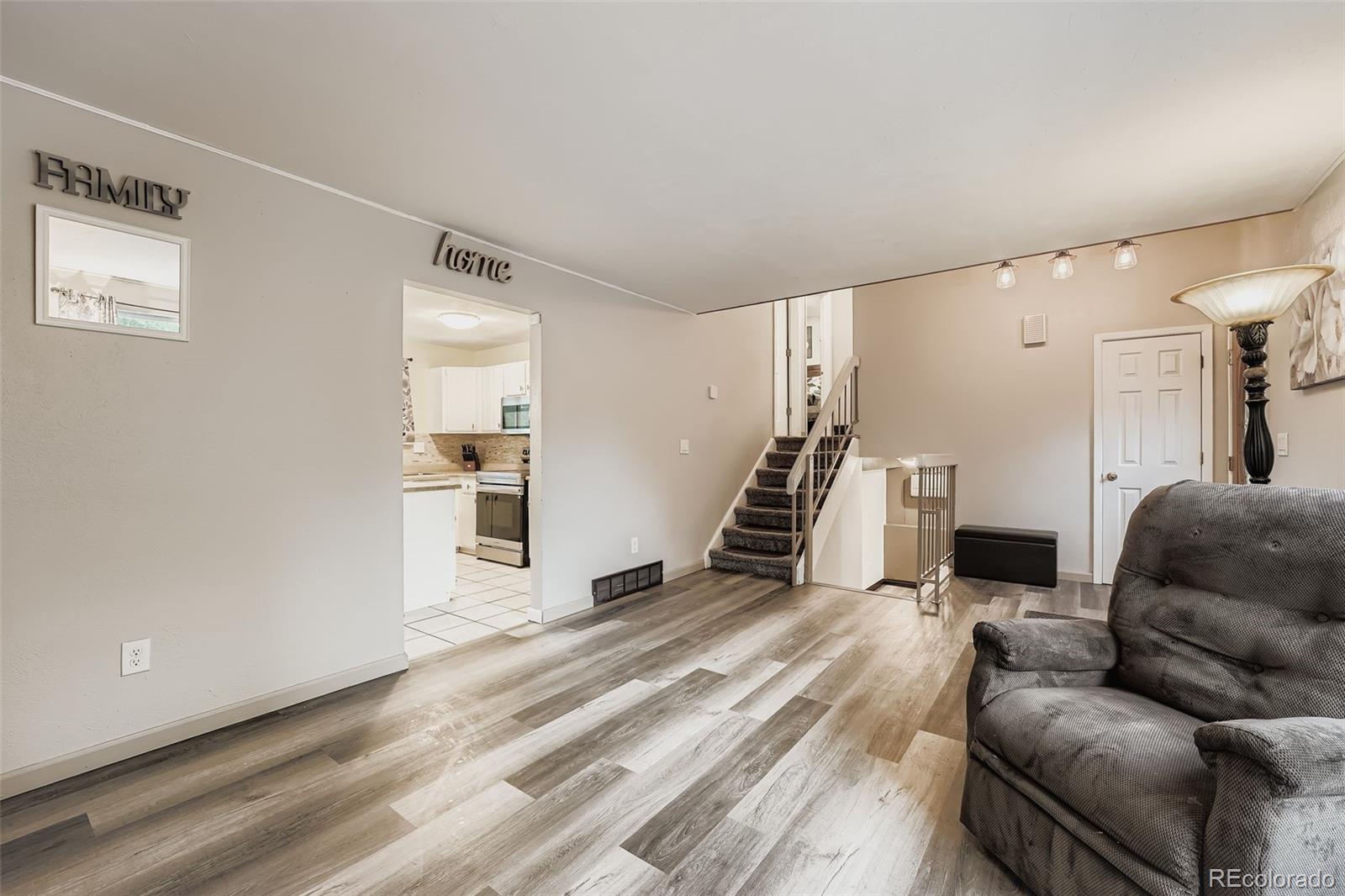 MLS Image #5 for 3257 s olathe way,aurora, Colorado