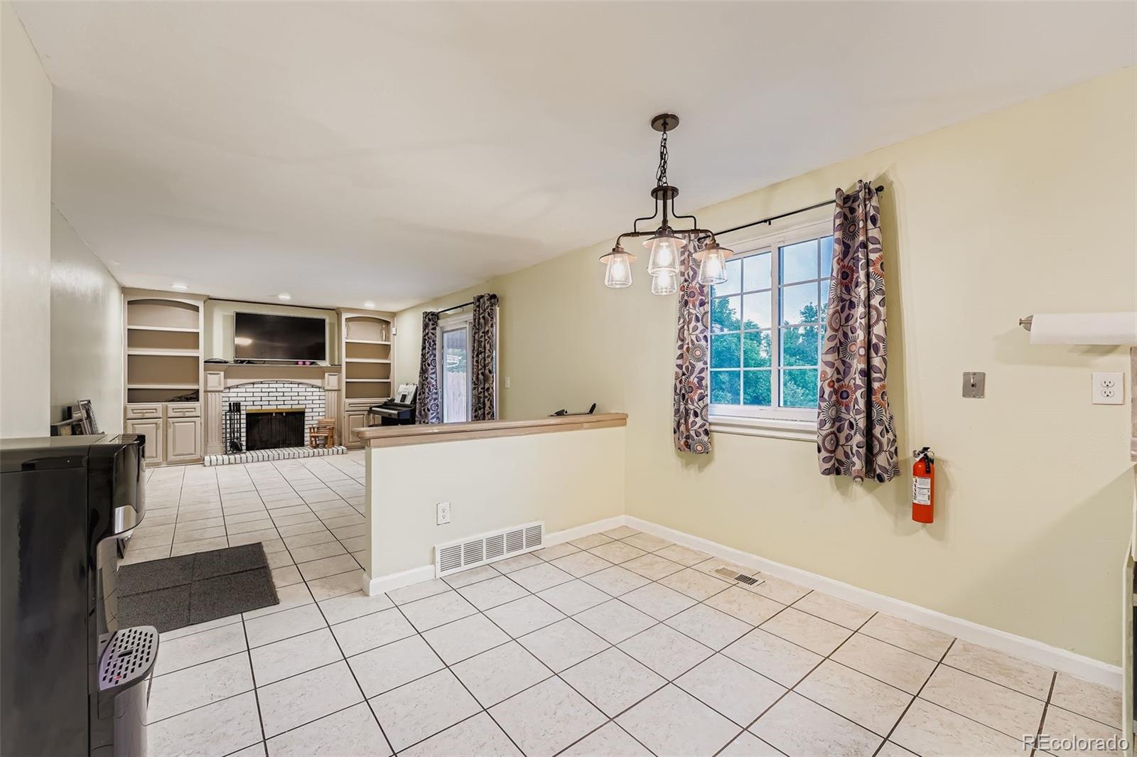 MLS Image #6 for 3257 s olathe way,aurora, Colorado