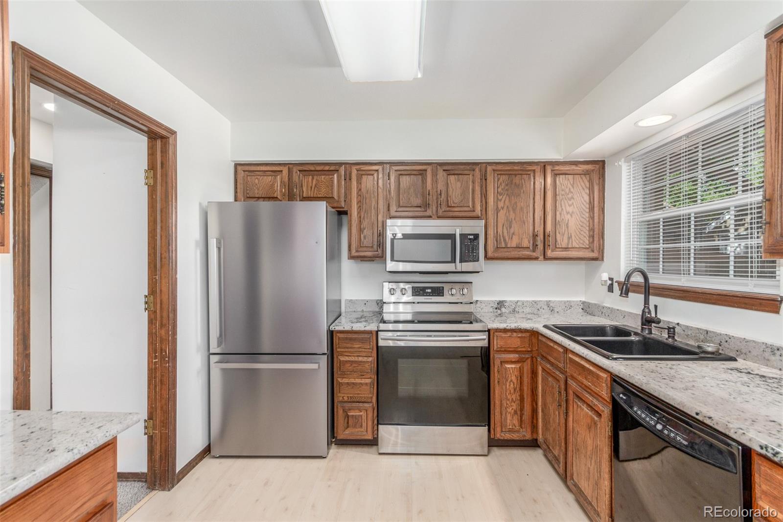 MLS Image #12 for 8752 e amherst drive e,denver, Colorado