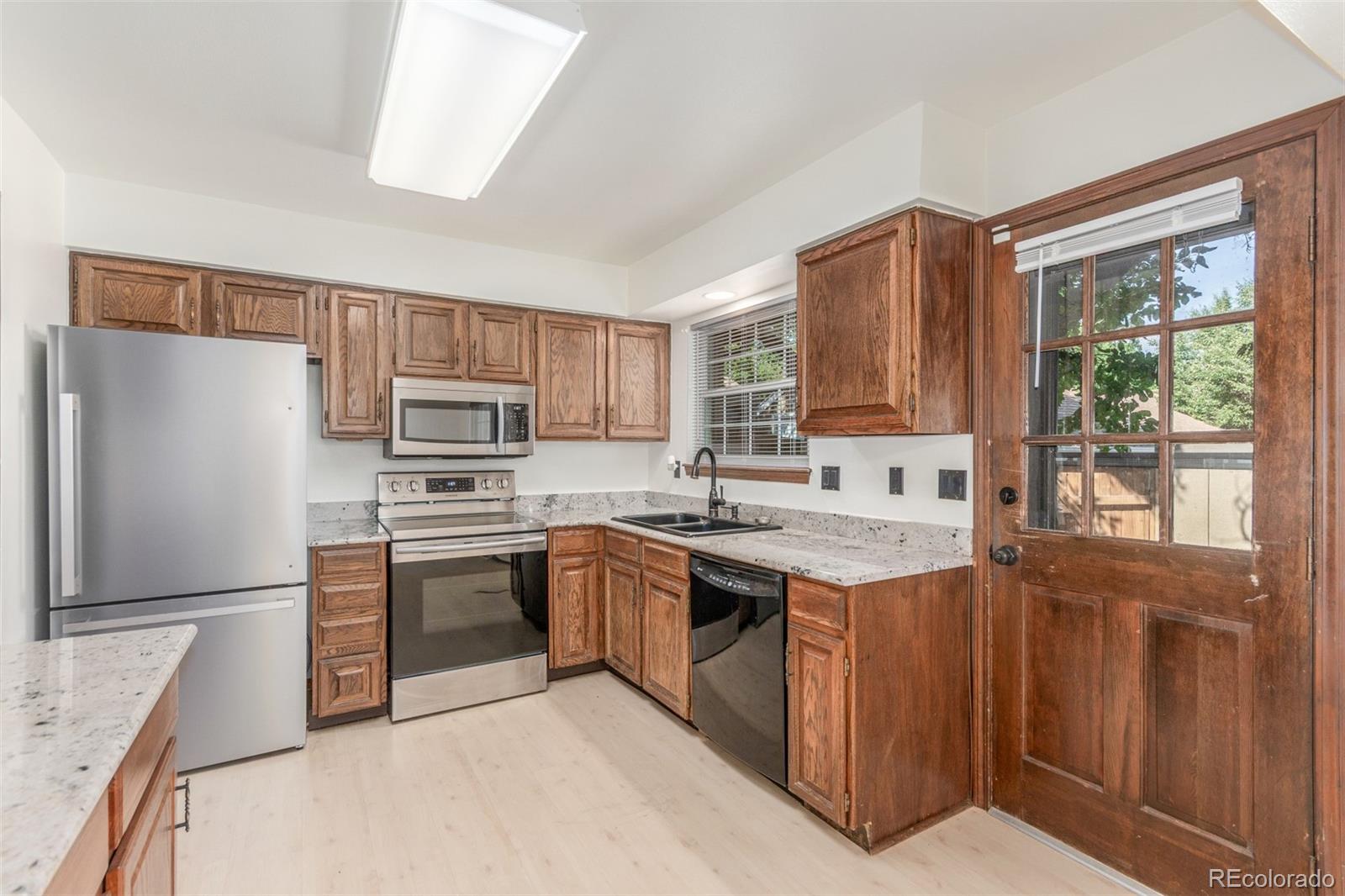 MLS Image #14 for 8752 e amherst drive e,denver, Colorado