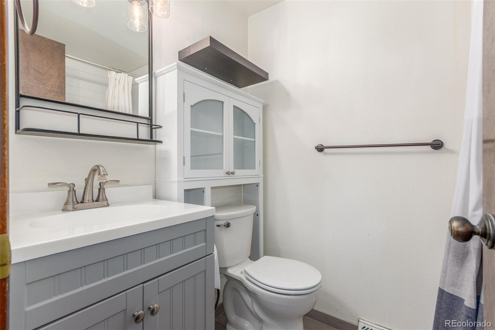 MLS Image #18 for 8752 e amherst drive e,denver, Colorado