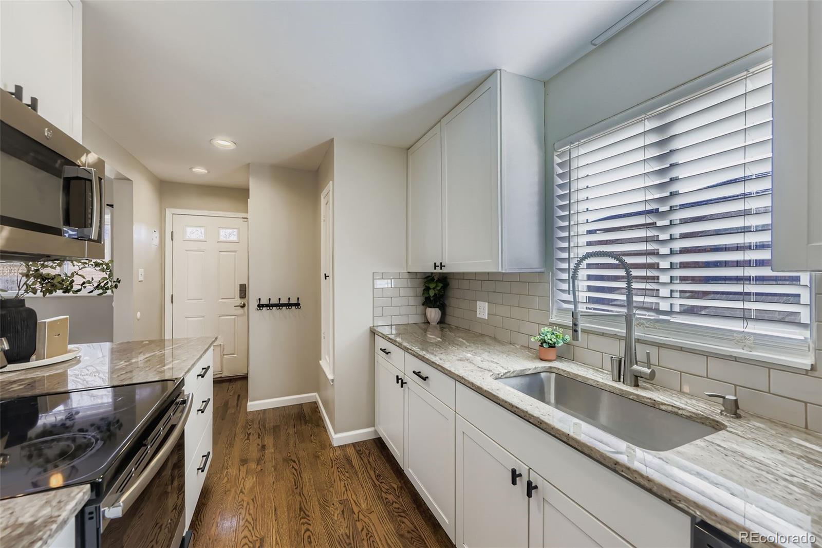 MLS Image #9 for 3040  jasmine street,denver, Colorado
