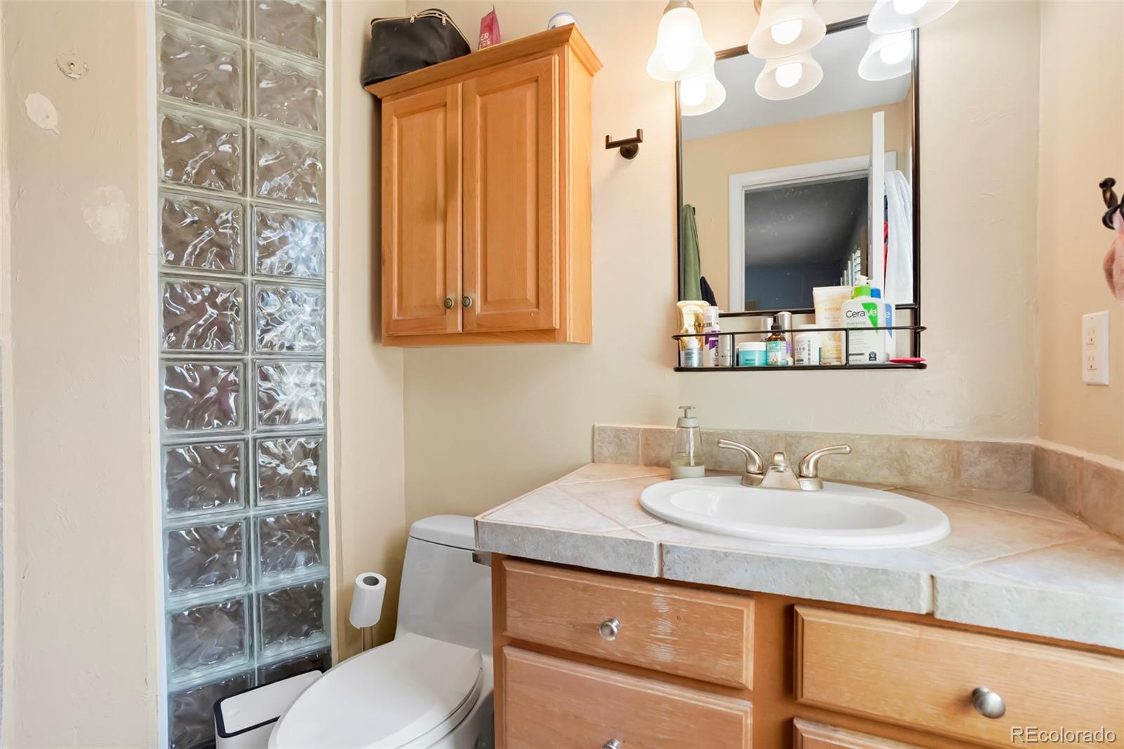 MLS Image #11 for 5295 w plymouth drive,littleton, Colorado