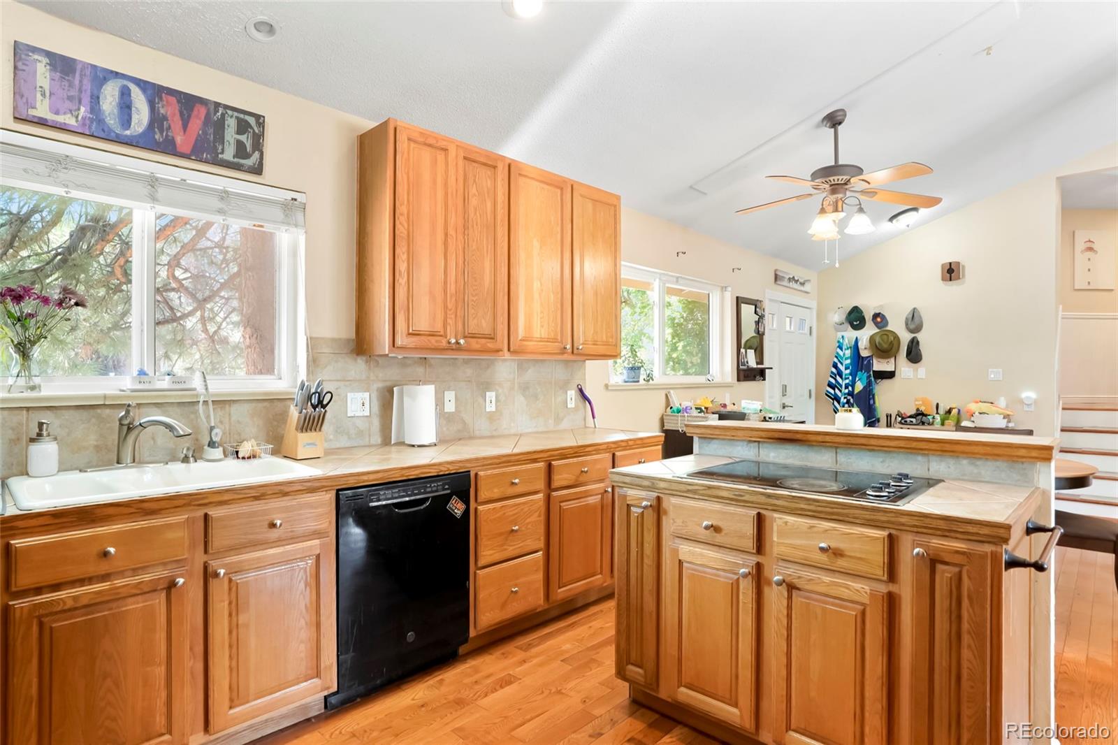 MLS Image #4 for 5295 w plymouth drive,littleton, Colorado