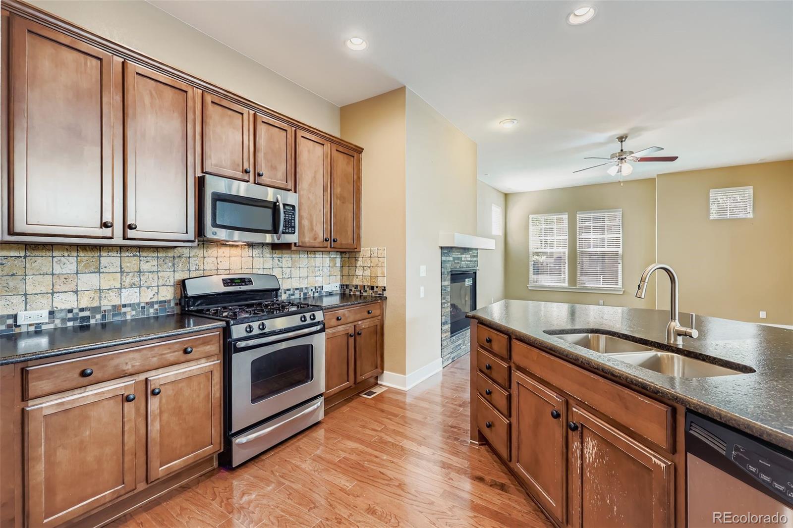 MLS Image #8 for 366  dallas street,denver, Colorado