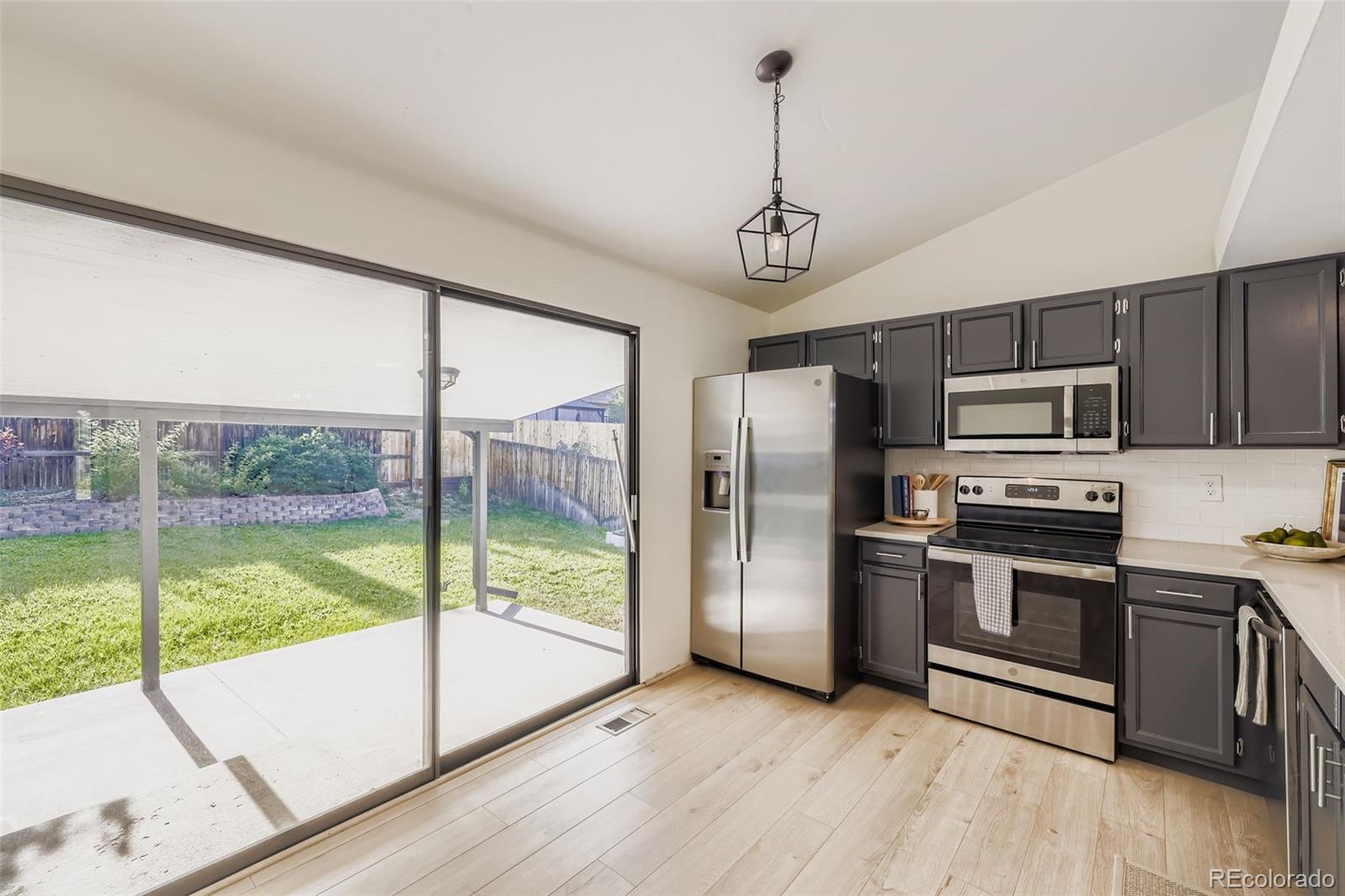 MLS Image #10 for 5995 s taft way,littleton, Colorado