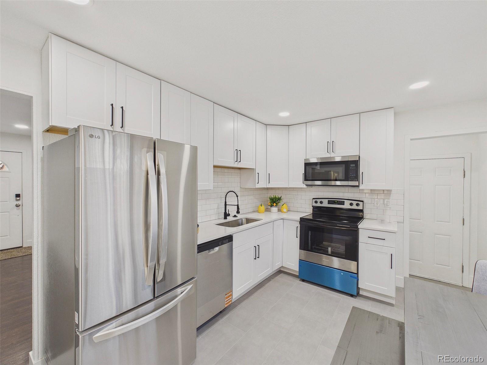 MLS Image #10 for 5519  chandler court,denver, Colorado
