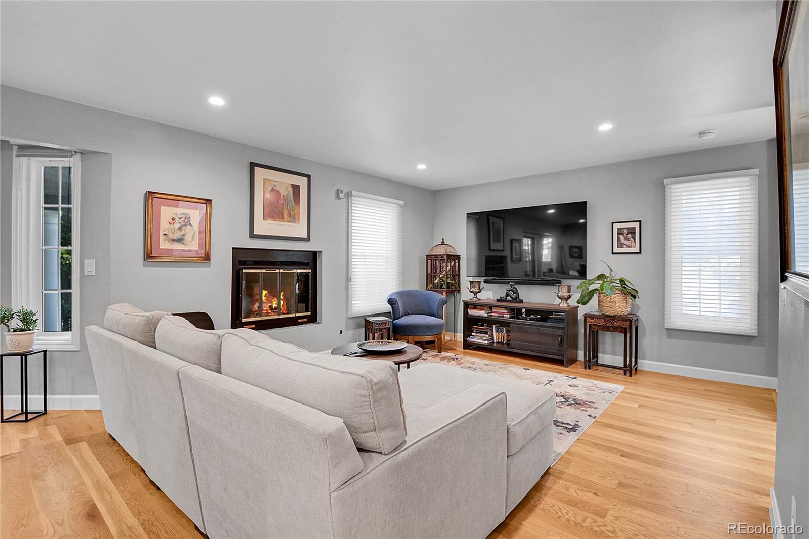 MLS Image #3 for 1600 s quebec way,denver, Colorado