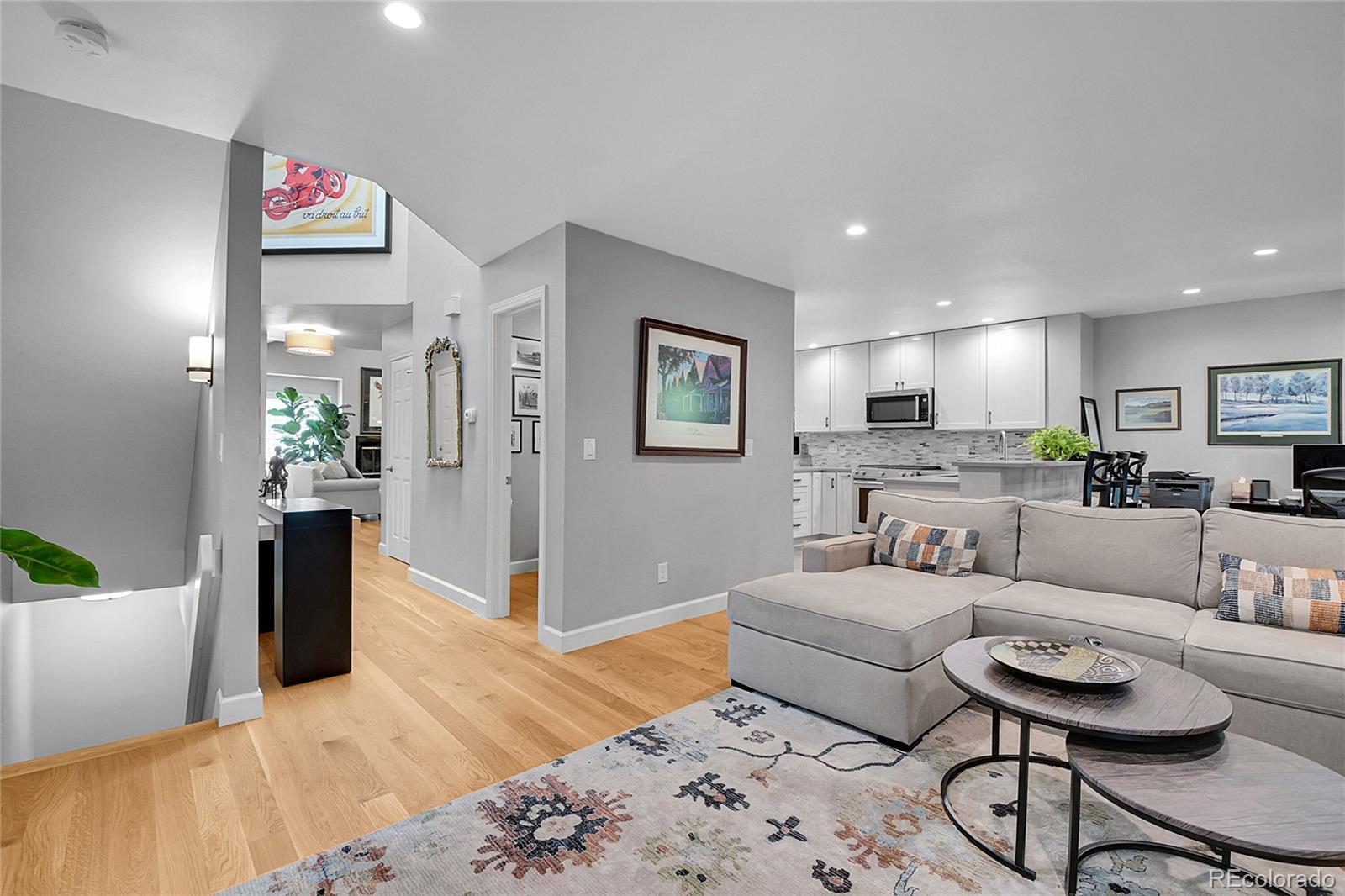 MLS Image #4 for 1600 s quebec way,denver, Colorado