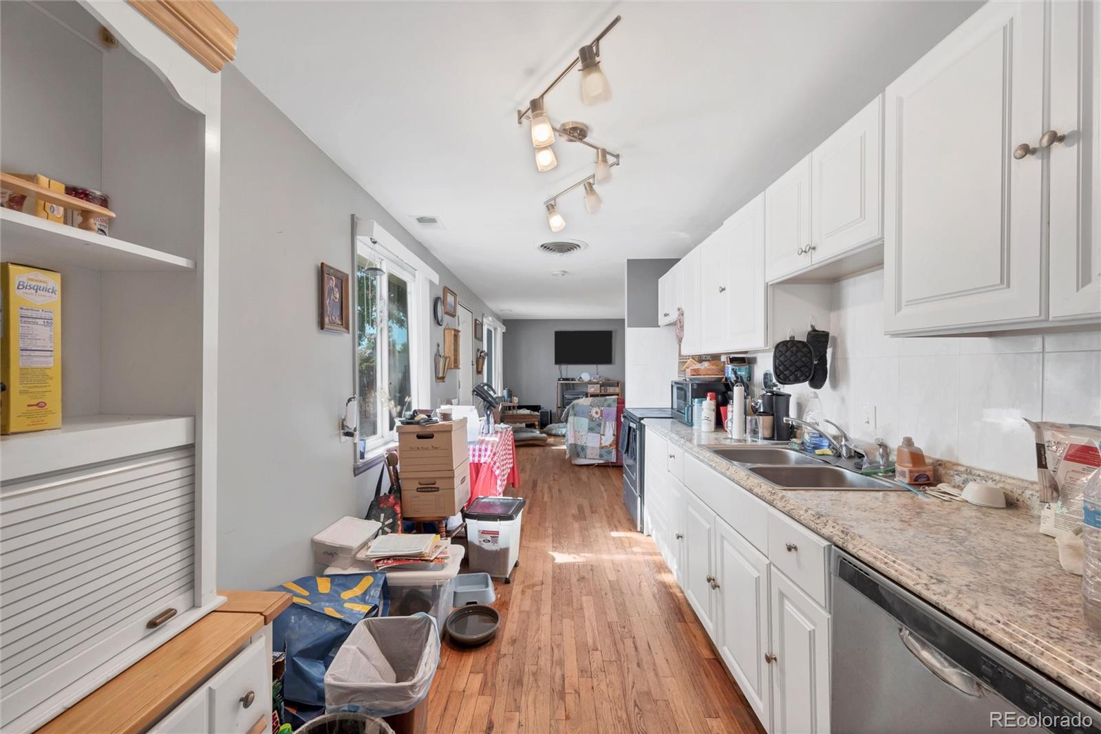 MLS Image #7 for 3175 w bear creek drive,englewood, Colorado