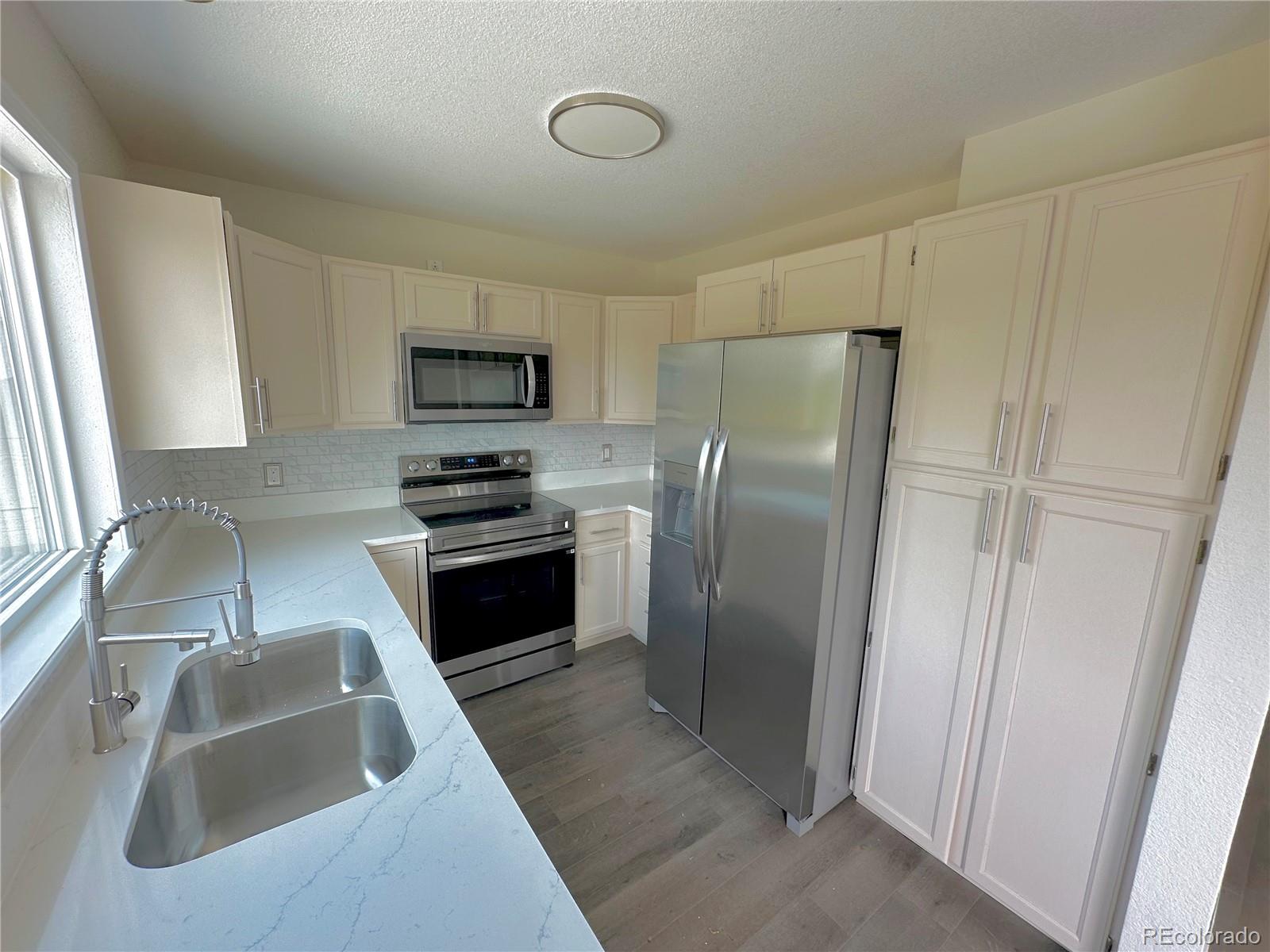 MLS Image #8 for 18950 e kent circle,aurora, Colorado