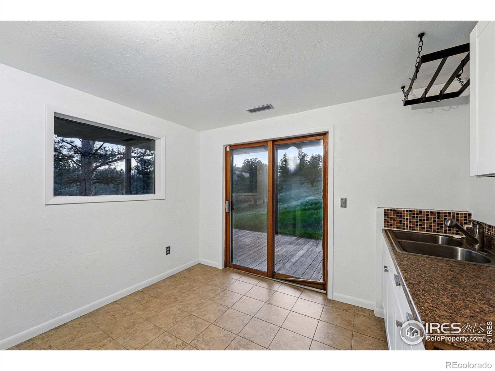 MLS Image #29 for 1101  peakview circle,boulder, Colorado
