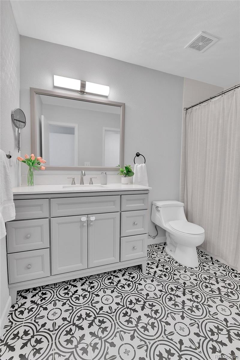 MLS Image #19 for 1818 s quebec way,denver, Colorado