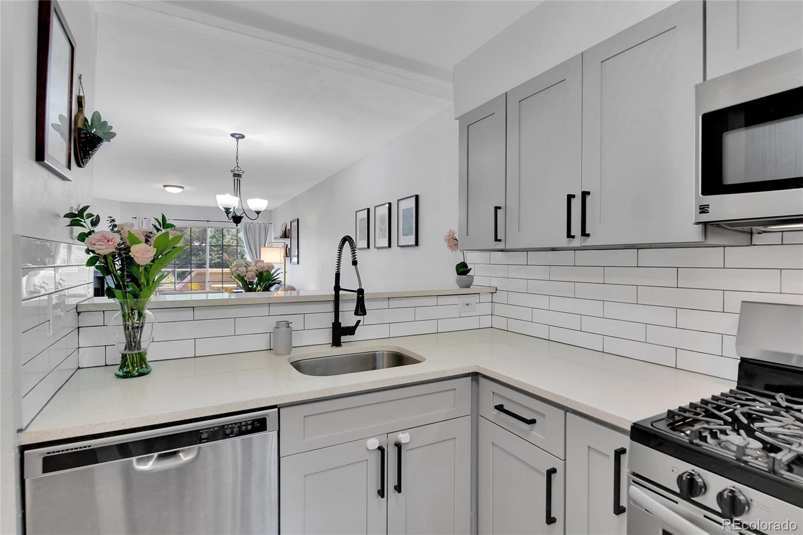 MLS Image #3 for 1818 s quebec way,denver, Colorado